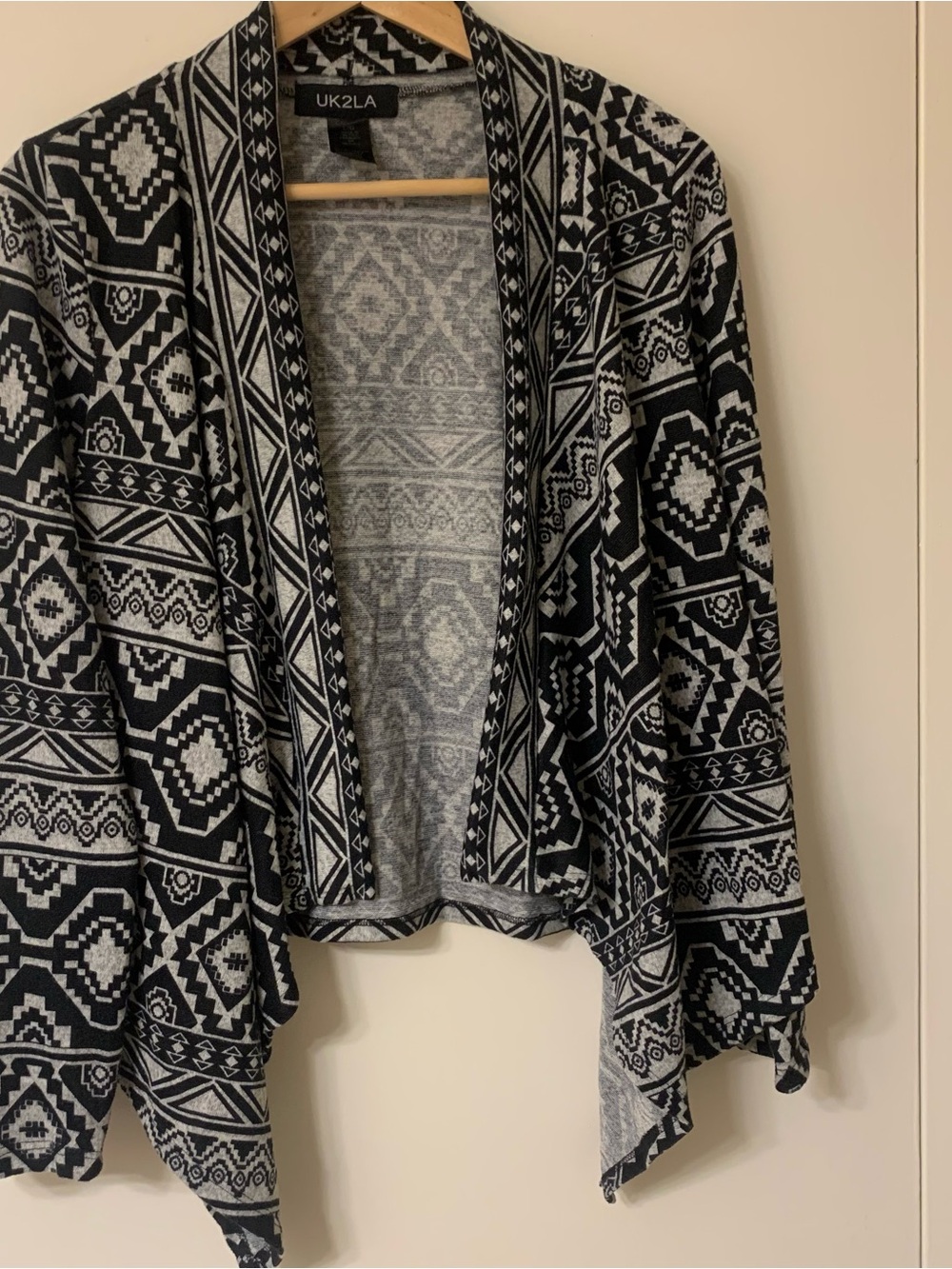 UK2LA Black & Grey Geometric Open Drape Cardigan